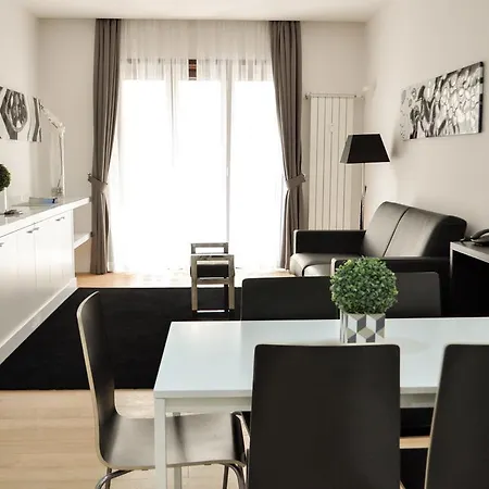 Lhp Chiaia Apartment Naples