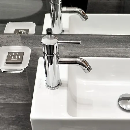Lhp Chiaia Apartment Naples